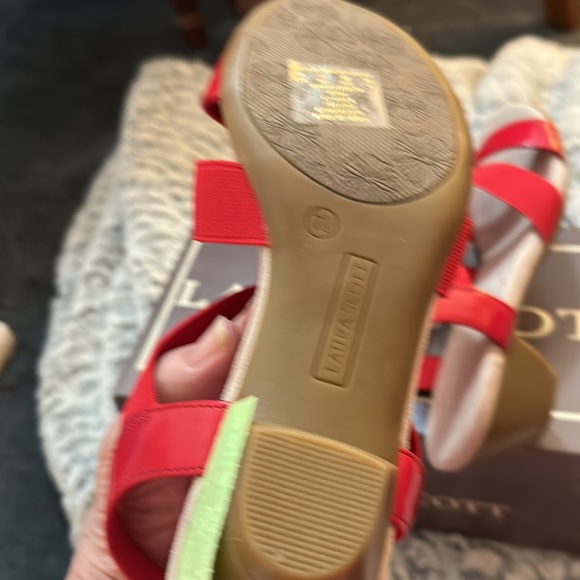 RED HEELS - Picture 2 of 7